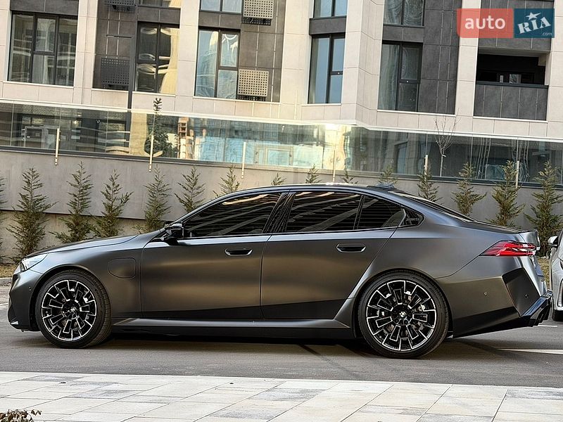 Седан BMW M5 2024 в Києві фото 26 Седан BMW M5 2024 в Києві