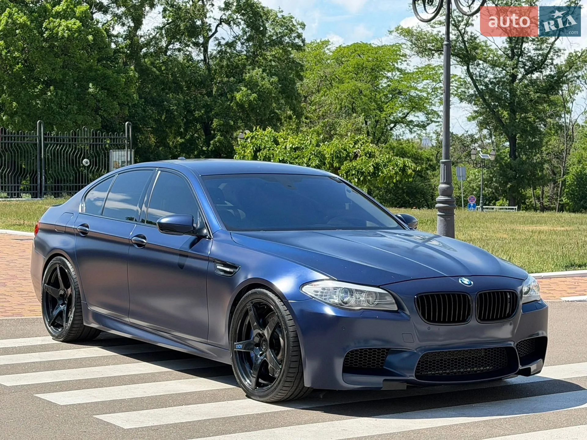 2012 BMW M5 - мініатюра 2