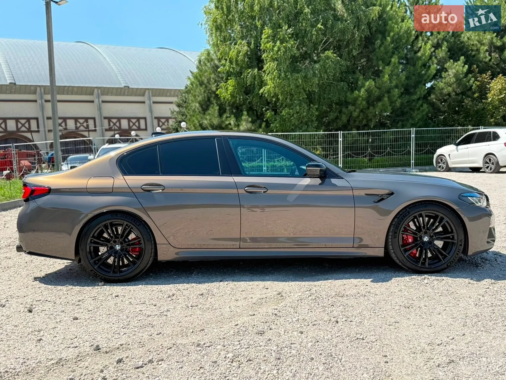 2022 BMW M5 - мініатюра 5