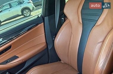 Седан BMW M5 2022 в Києві