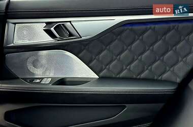Купе BMW M8 Gran Coupe 2020 в 