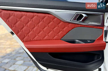 Купе BMW M8 Gran Coupe 2021 в 