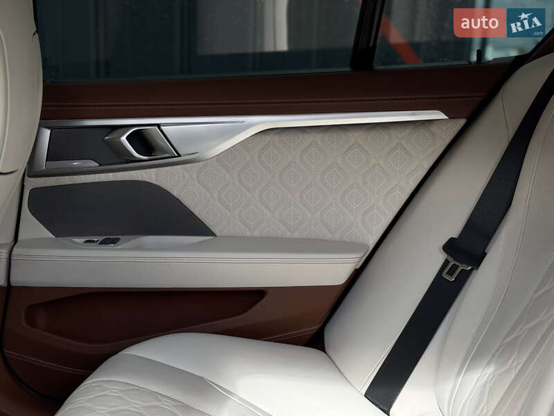 Купе BMW M8 Gran Coupe 2020 в Луцке