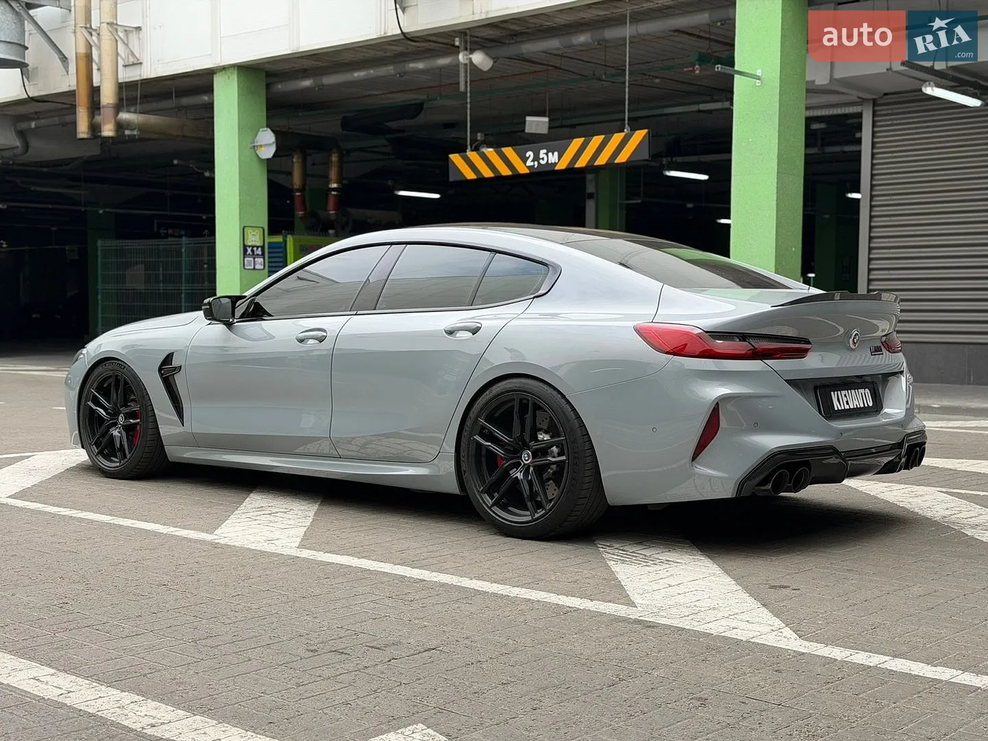 2022 BMW M8 - мініатюра 7
