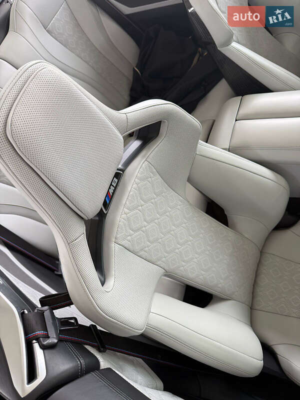 Кабріолет BMW M8 2021 в Рівному