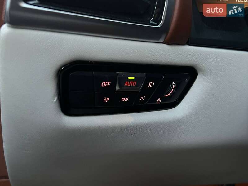 Купе BMW M8 2019 в Киеве