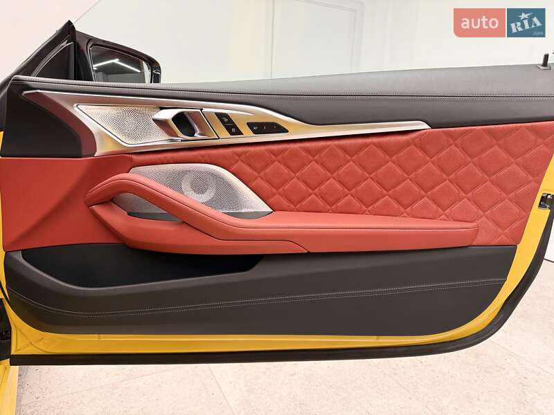 Купе BMW M8 2022 в Києві