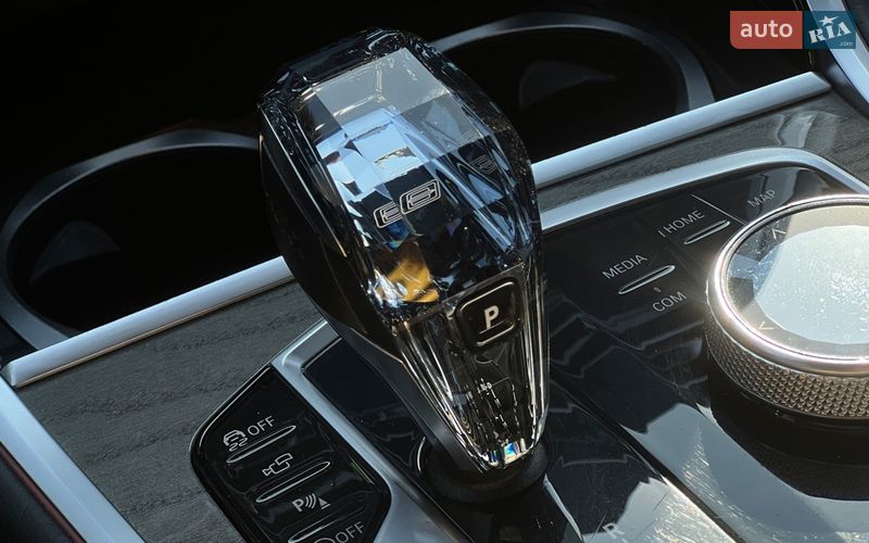 Купе BMW M8 2019 в Львове