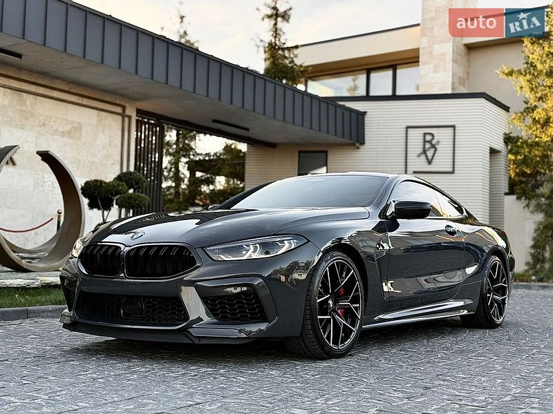 Купе BMW M8 2023 в Львове