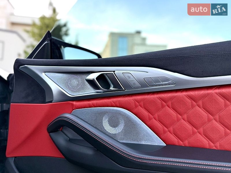 Купе BMW M8 2023 в Львове