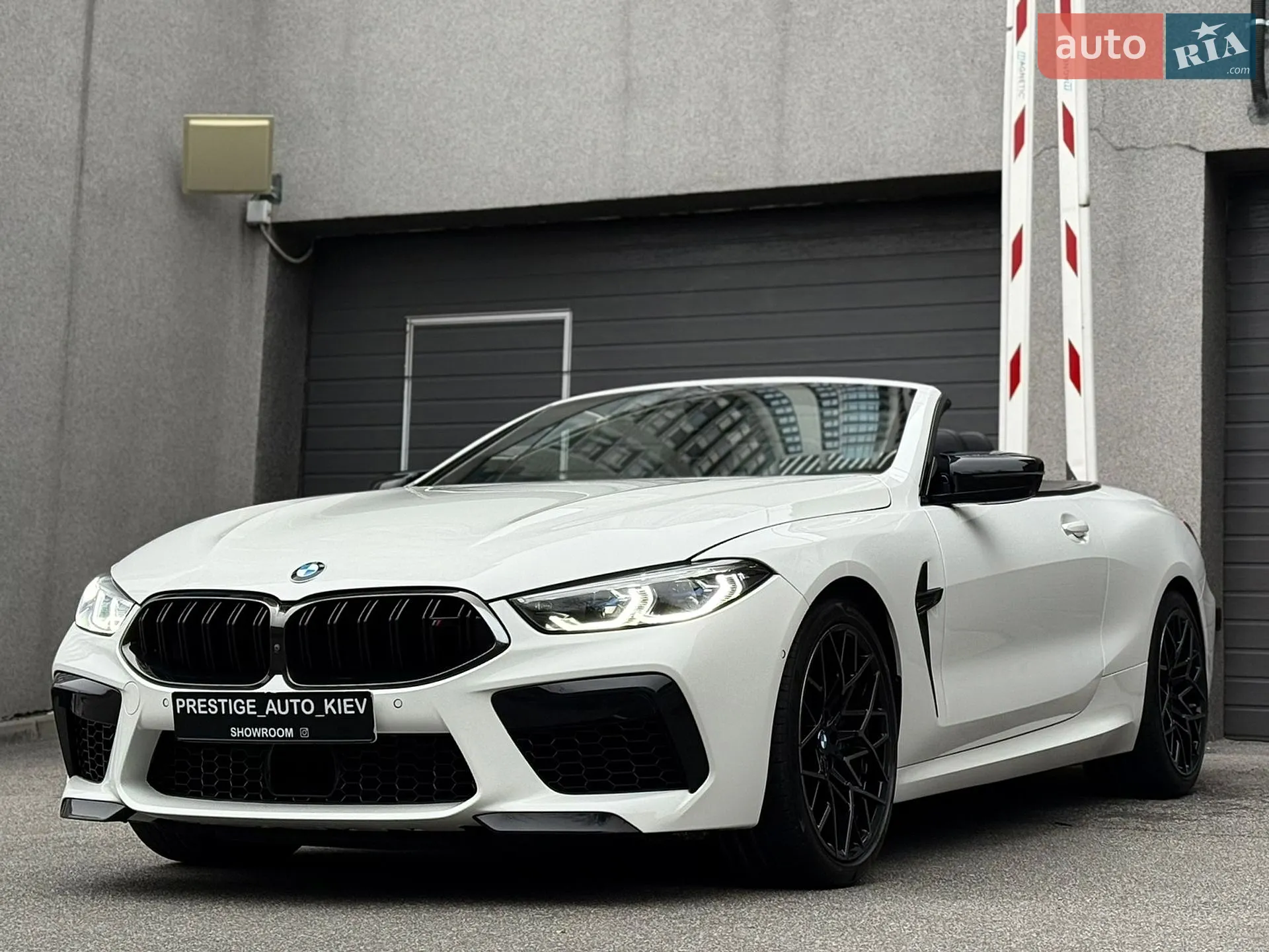 2019 BMW M8 - мініатюра 11