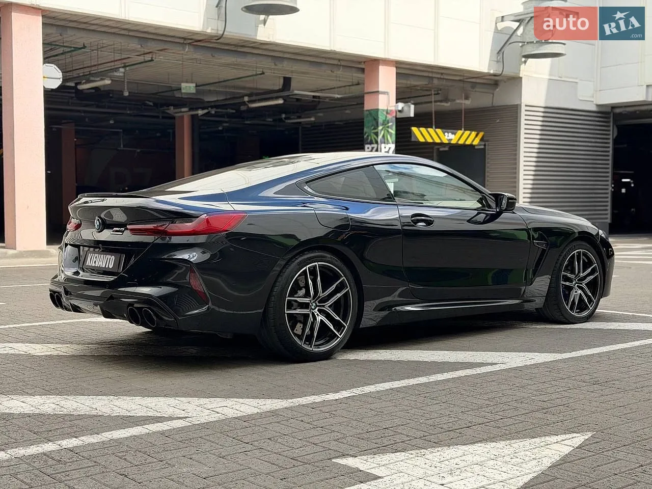 2019 BMW M8 - мініатюра 7