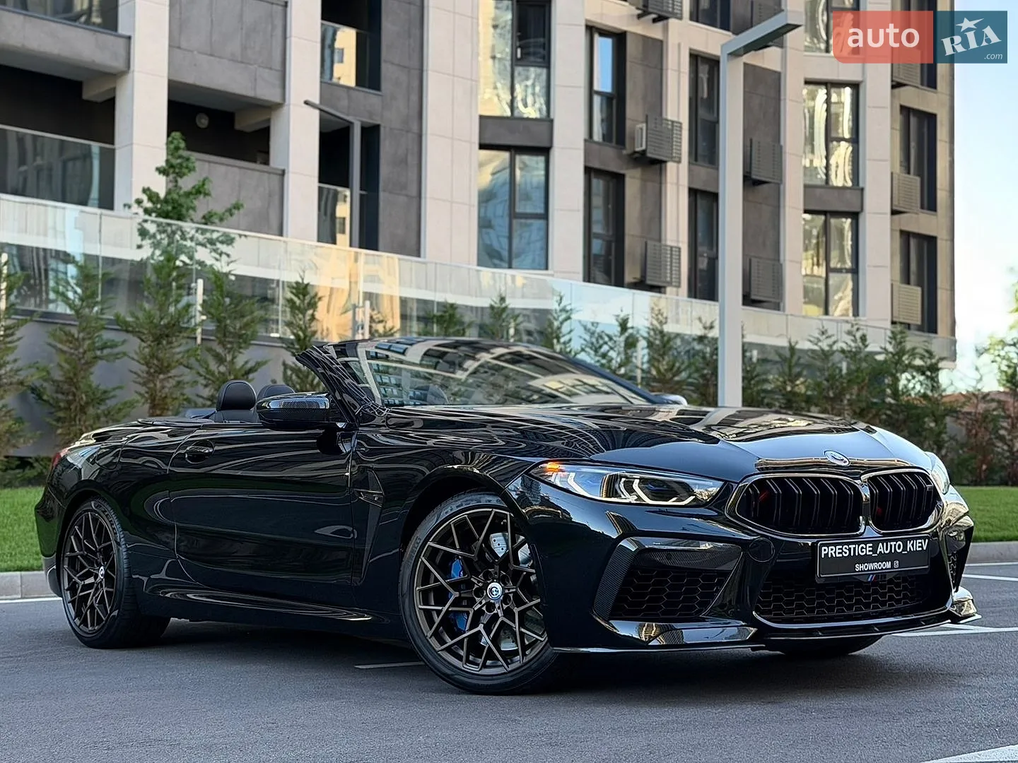 2022 BMW M8 - мініатюра 4