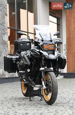 Мотоцикл Многоцелевой (All-round) BMW R 1250GS 2021 в Вишневом