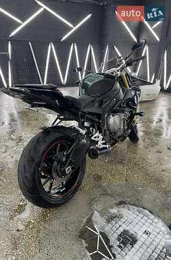 Спортбайк BMW S 1000R 2018 в 