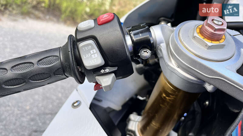 Спортбайк BMW S 1000RR 2010 в Кременчуге фото 8 Спортбайк BMW S 1000RR 2010 в Кременчуге