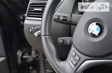 Позашляховик / Кросовер BMW X1 2013 в 