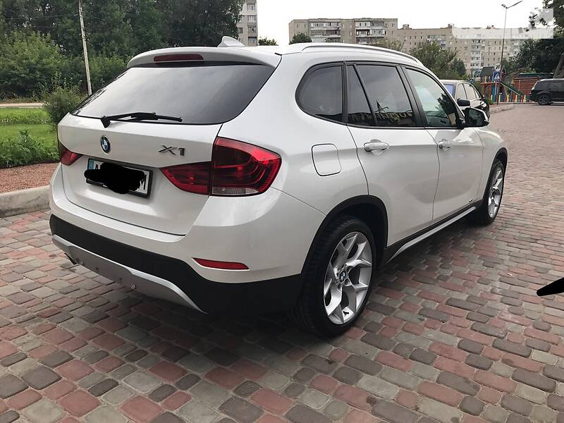 Внедорожник / Кроссовер BMW X1 2013 в Киеве