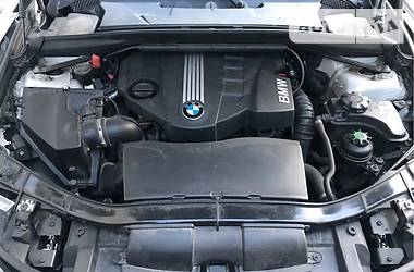 Позашляховик / Кросовер BMW X1 2011 в 