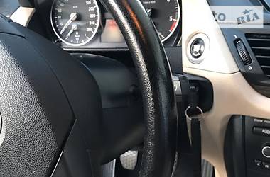 Позашляховик / Кросовер BMW X1 2011 в 