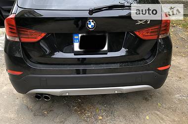 Позашляховик / Кросовер BMW X1 2012 в 