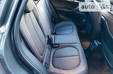 Внедорожник / Кроссовер BMW X1 2016 в 