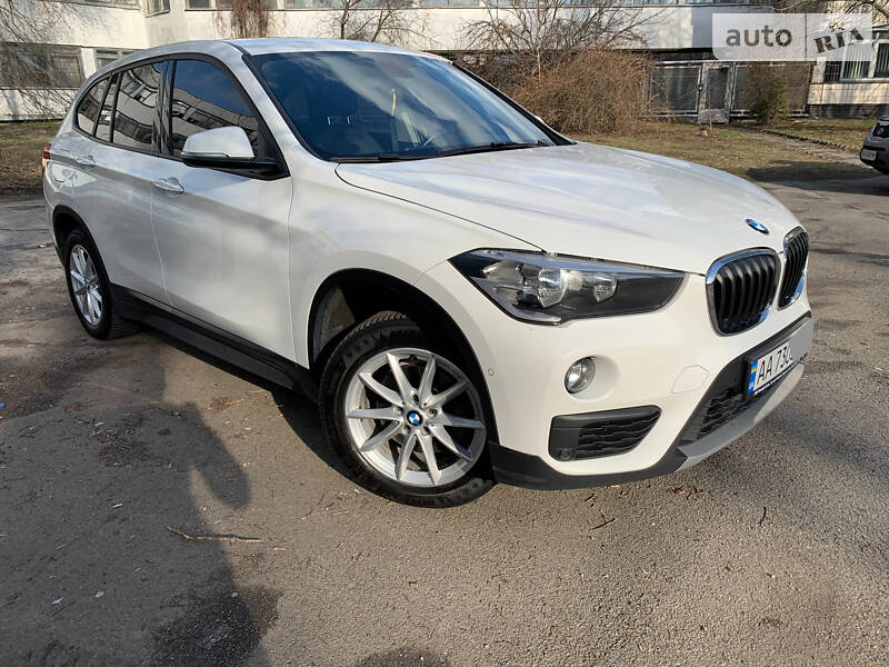 Позашляховик / Кросовер BMW X1 2016 в Києві