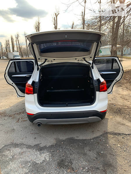 Позашляховик / Кросовер BMW X1 2016 в Києві