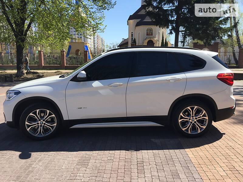 Позашляховик / Кросовер BMW X1 2017 в Києві