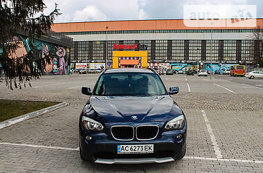Внедорожник / Кроссовер BMW X1 2011 в Луцке