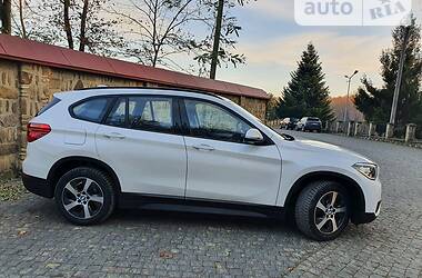 Позашляховик / Кросовер BMW X1 2016 в Чернівцях