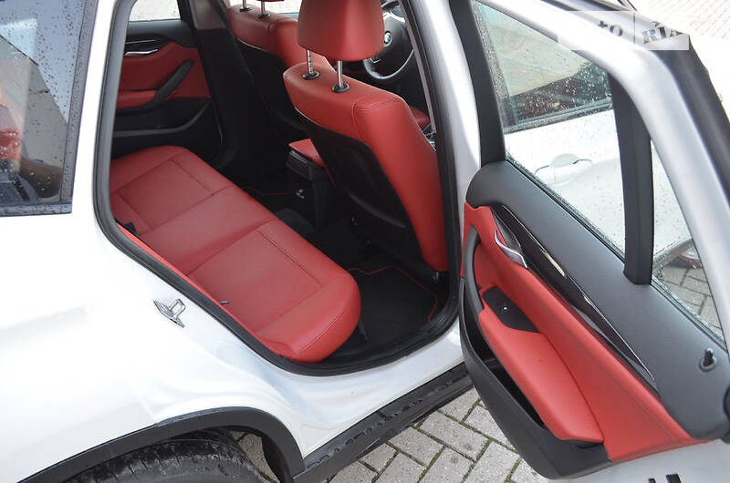 Внедорожник / Кроссовер BMW X1 2013 в Ровно