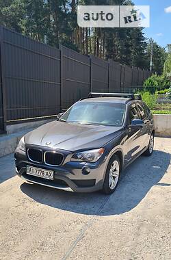 Позашляховик / Кросовер BMW X1 2013 в 