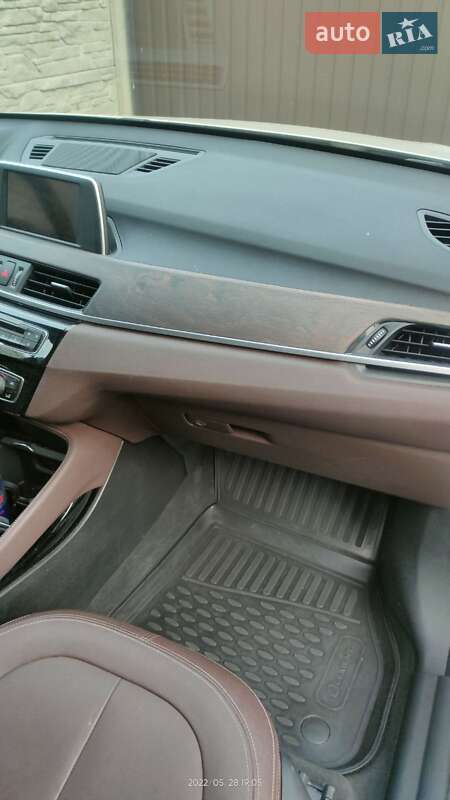 Позашляховик / Кросовер BMW X1 2016 в Дніпрі