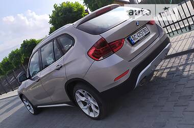 Внедорожник / Кроссовер BMW X1 2013 в Луцке