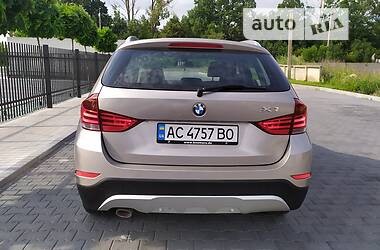 Внедорожник / Кроссовер BMW X1 2013 в Луцке