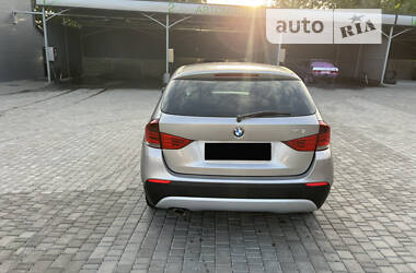 Внедорожник / Кроссовер BMW X1 2011 в Черновцах