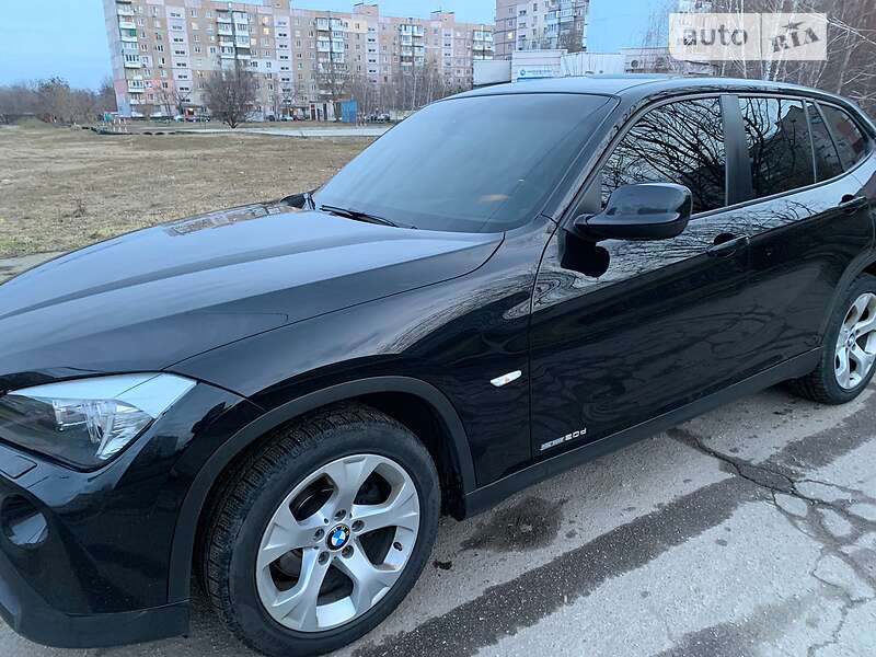 Внедорожник / Кроссовер BMW X1 2010 в Запорожье