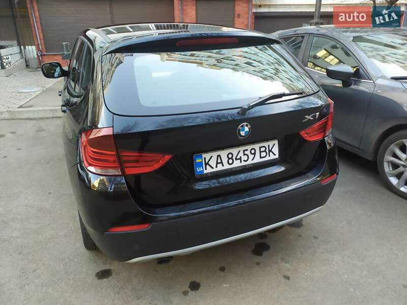 Внедорожник / Кроссовер BMW X1 2010 в Одессе
