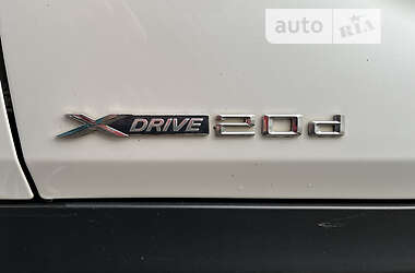 Позашляховик / Кросовер BMW X1 2012 в 