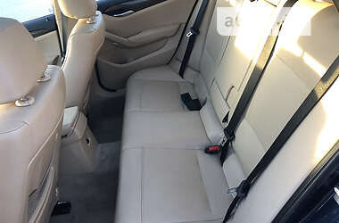 Позашляховик / Кросовер BMW X1 2013 в 