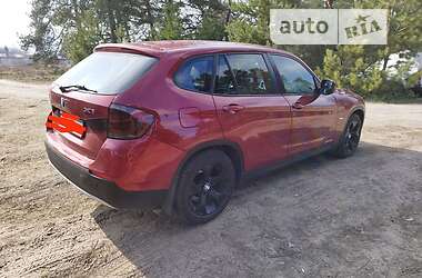 Позашляховик / Кросовер BMW X1 2010 в 
