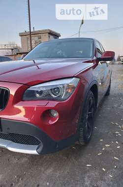 Позашляховик / Кросовер BMW X1 2010 в 