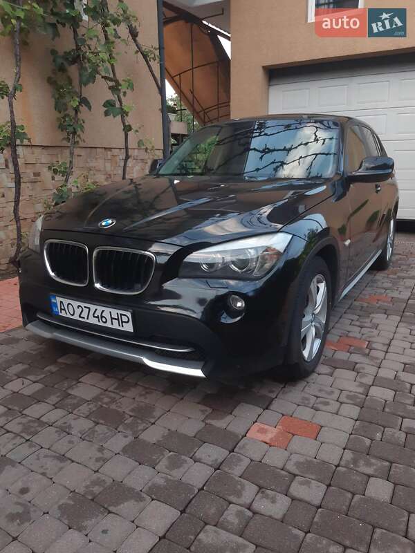 BMW X1 2011