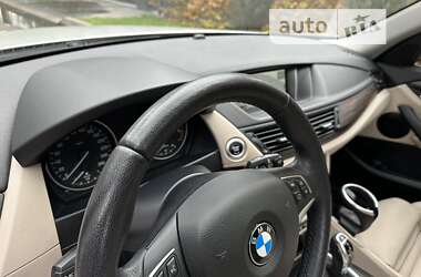 Внедорожник / Кроссовер BMW X1 2013 в 