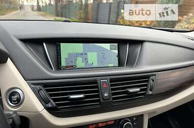 Внедорожник / Кроссовер BMW X1 2013 в 
