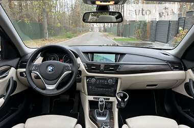 Внедорожник / Кроссовер BMW X1 2013 в 