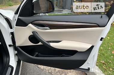 Внедорожник / Кроссовер BMW X1 2013 в 