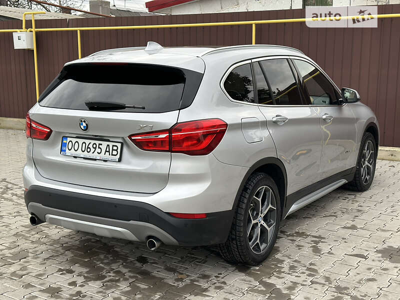 Внедорожник / Кроссовер BMW X1 2016 в Одессе