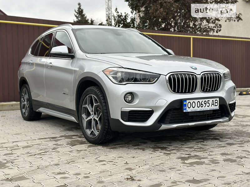 Внедорожник / Кроссовер BMW X1 2016 в Одессе